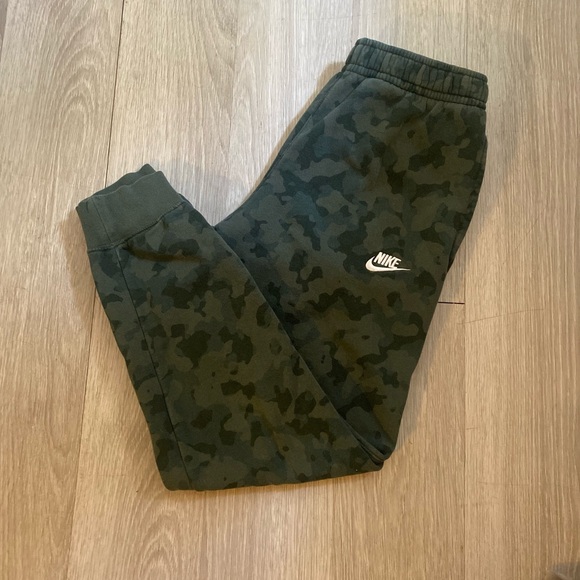 Nike Pants - Camo Nike sweats